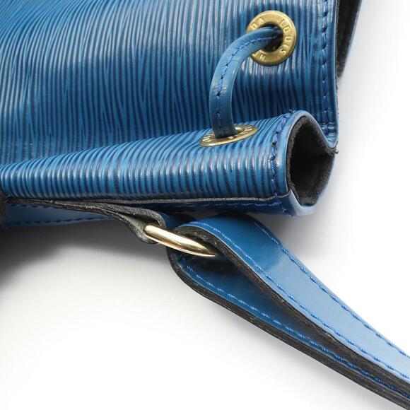 LOUIS VUITTON Blue Leather Shoulder Bag - Picture 7 of 9